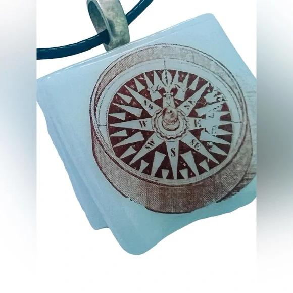 Compass Pendant Necklace True North Art Glass - Picture 2 of 5